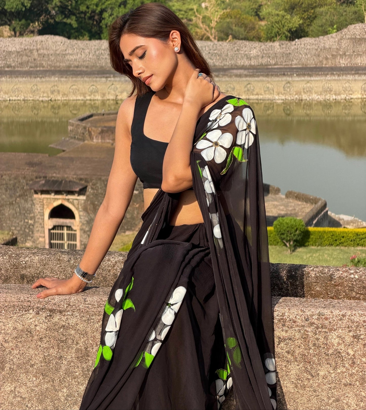 Daisy ♠️ - house of suhiDaisy ♠️SariHouse Of Suhi🖤house of suhi