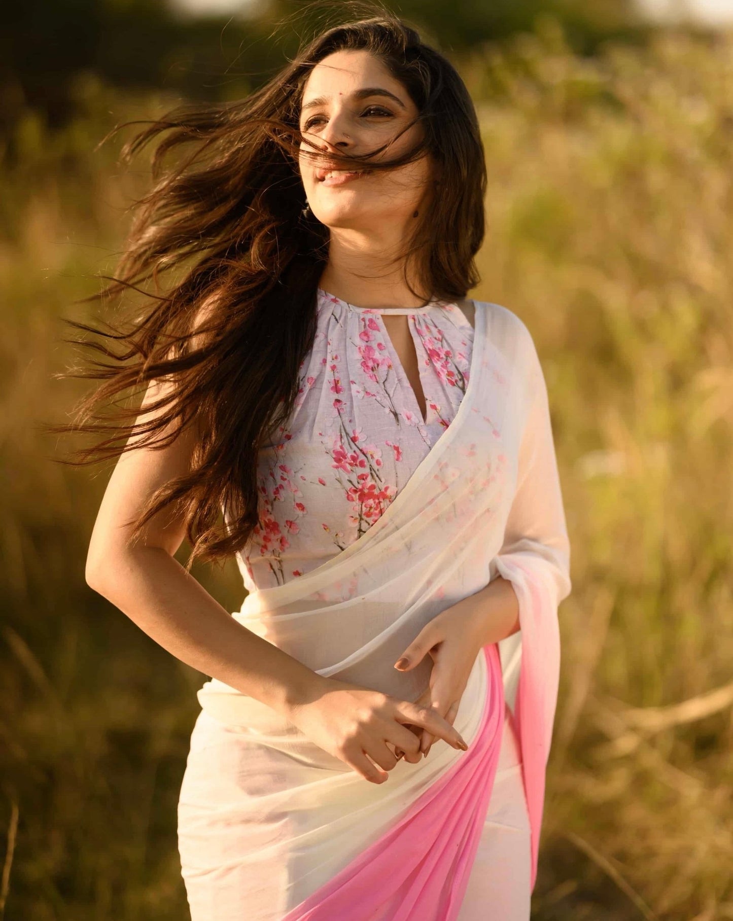 Jasmine - house of suhiJasmineSariHouse Of SuhiWhite 🤍 + Pink 🩷house of suhi